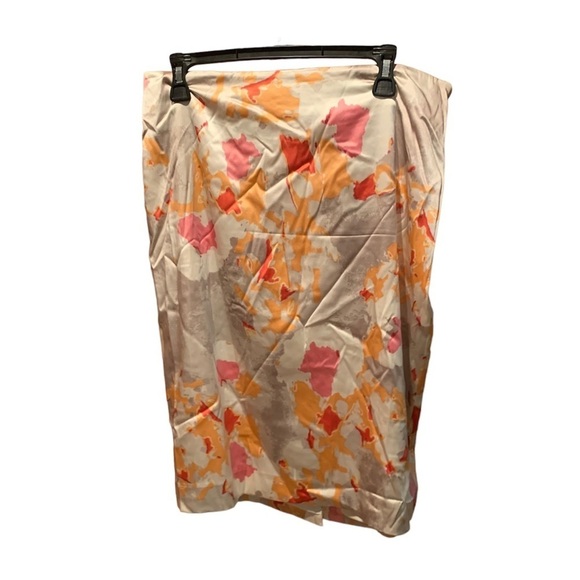 Ann Taylor Dresses & Skirts - Ann Taylor Floral Print Silk Skirt